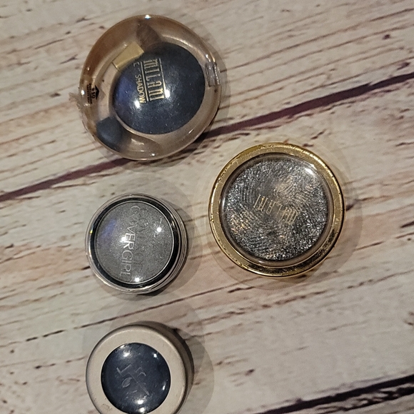 Random eyeshadow bundle - Picture 5 of 5